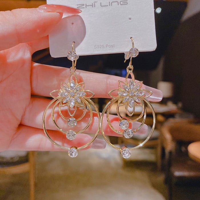 【🎁Vánoční nabídka🎄】Geometrické vícevrstvé kruhové květinové náušnice💎