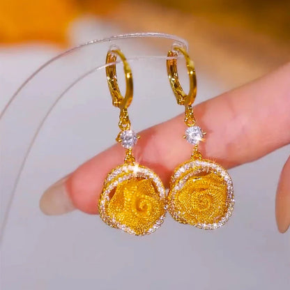 【🎁Vánoční nabídka🎄】Elegantní náušnice s růžemi ze síťoviny